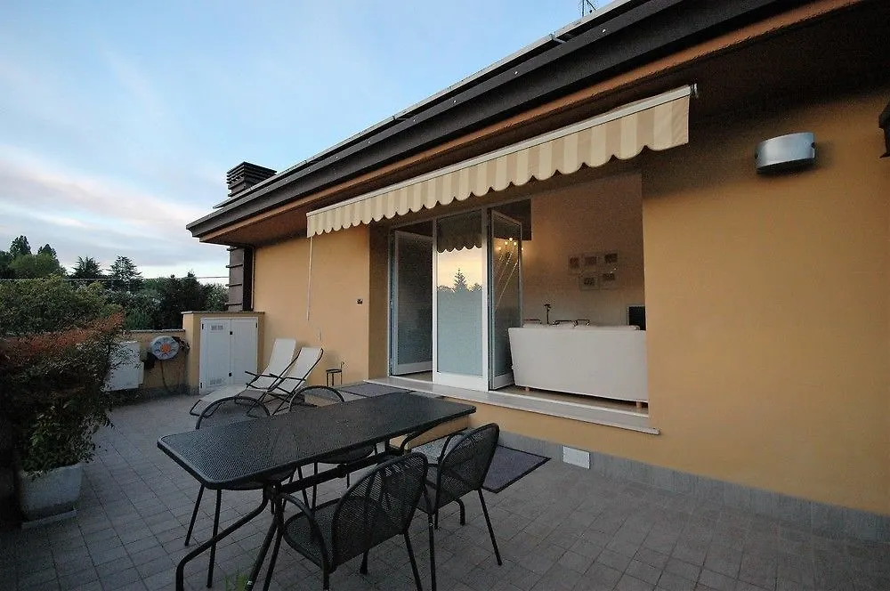 Il Terrazzo Appartamento Casorate Sempione 0*,  Italia